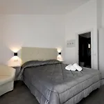 Cavour Rooms