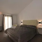 Cavour Rooms
